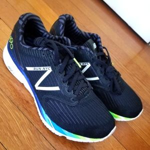 Like New Condition Mens NB 890 7.5D